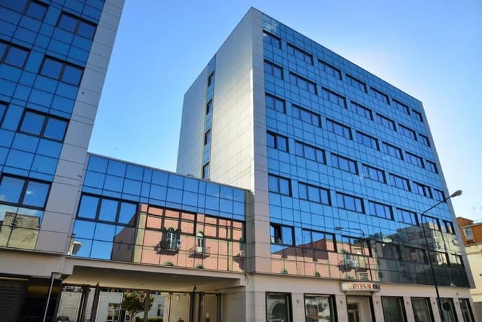 Hotel Cristina, Primary image