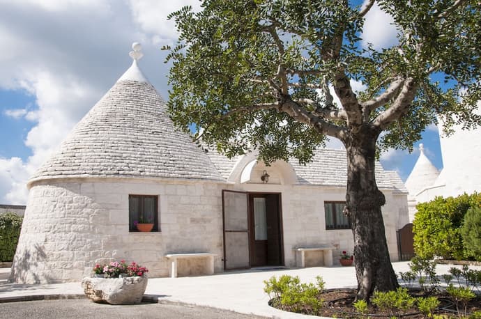Trulli Loco, Primary image