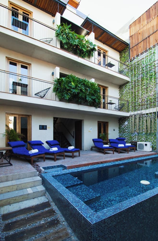 El Recinto Luxury Hotel, 