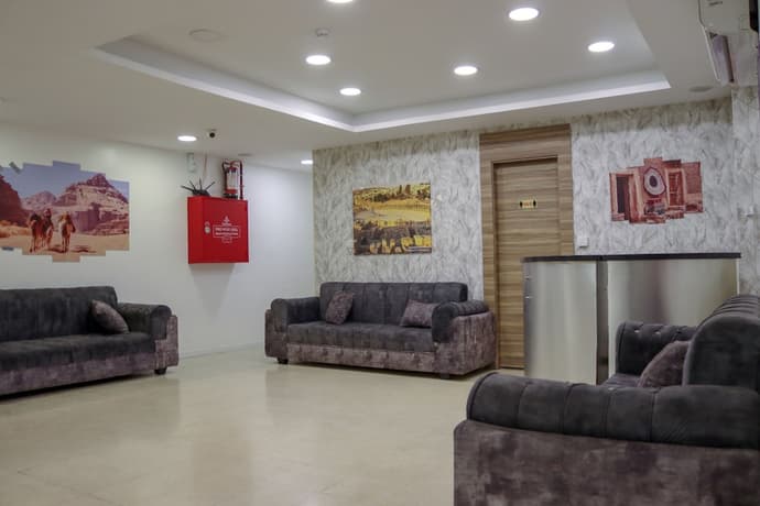 Twins Downtown Hotel, Primary image