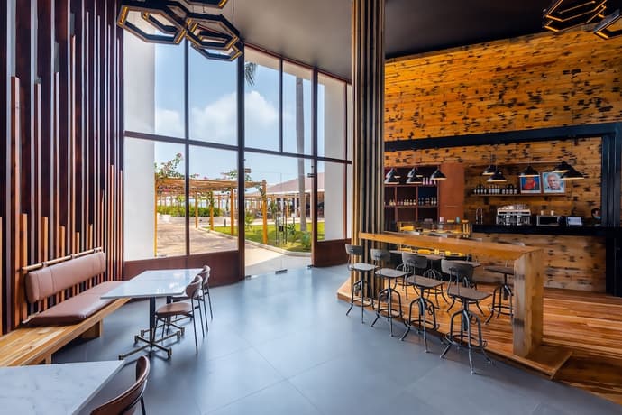 Giraffe Beach Hotel, Primary image