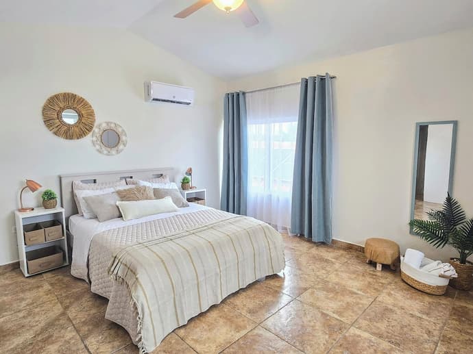 Rooi Santo Residence, Primary image