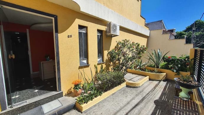 M.E.C Office Hostel, Primary image