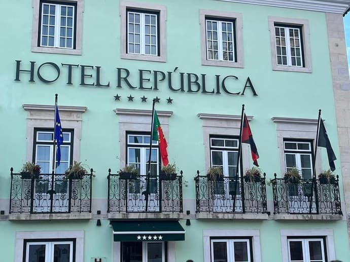 Hotel República, Primary image