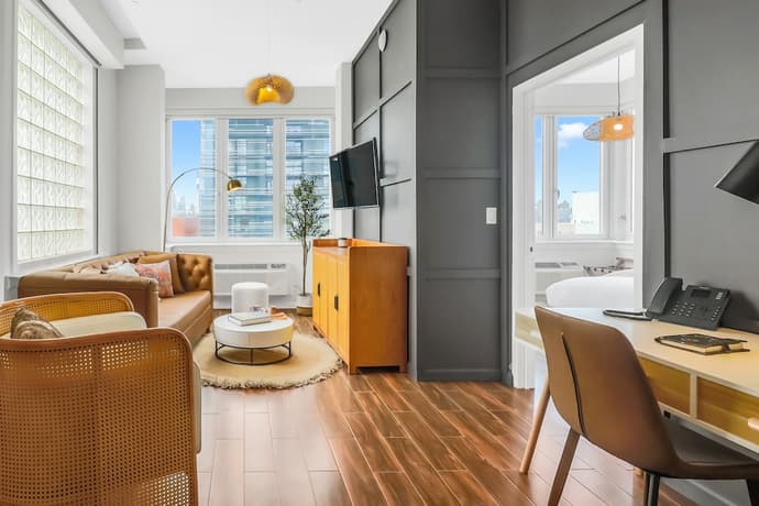 The Modernist Hotel, Primary image