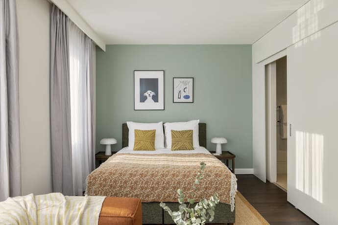 Cove Centrum, Primary image