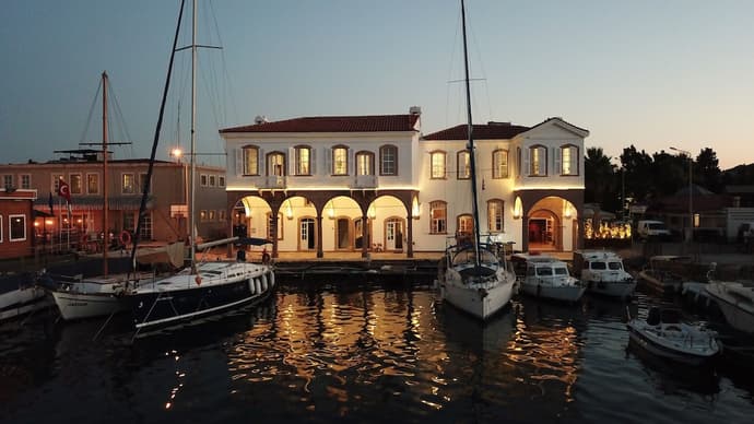 Gumruk Otel Urla, Primary image