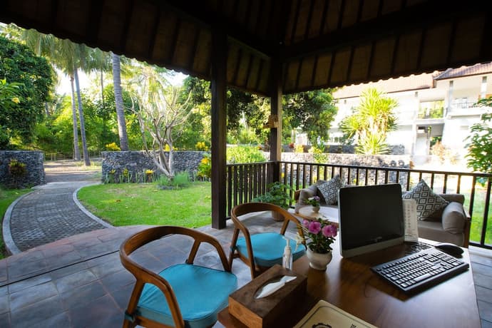 The Kirana Tembok, Primary image