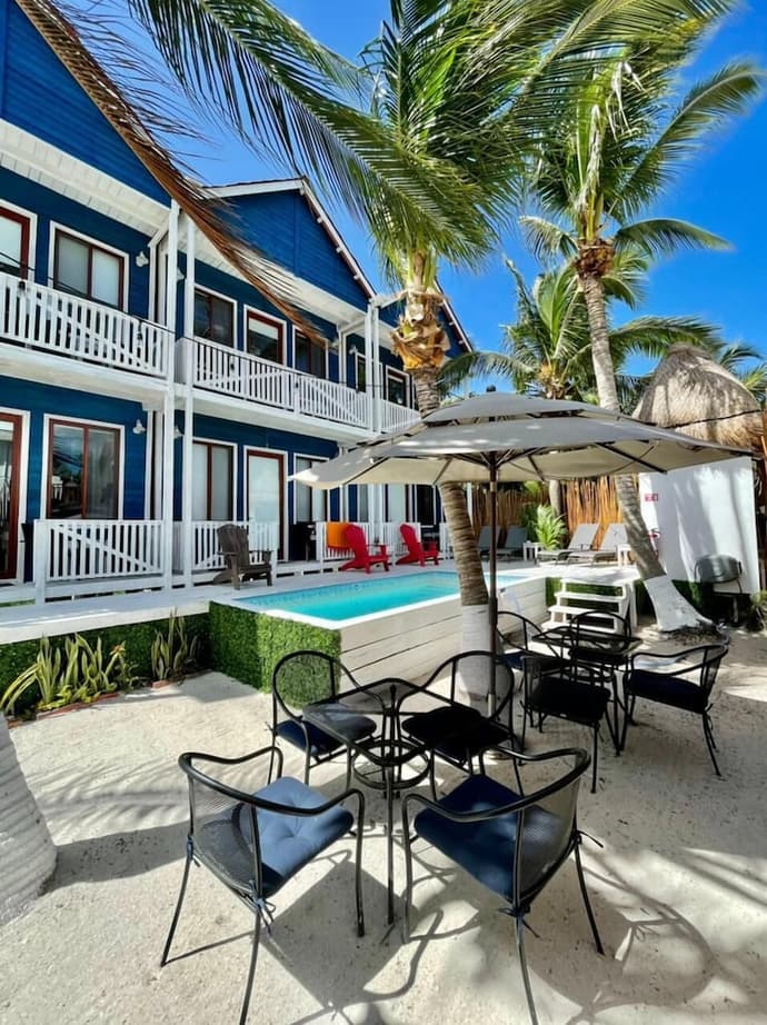 Marina Sunrise, Primary image