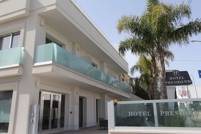 Hotel Presidente, Primary image
