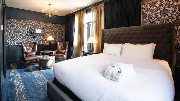 Midnight Sun, a Coast Hotel, Primary image