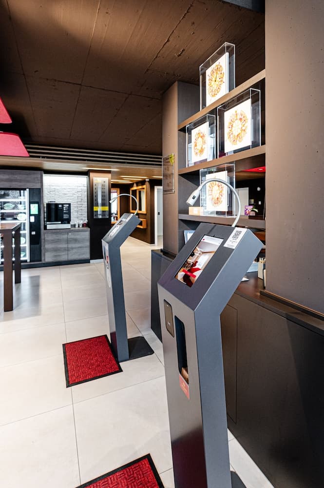 Los Lorentes Residences, Reception