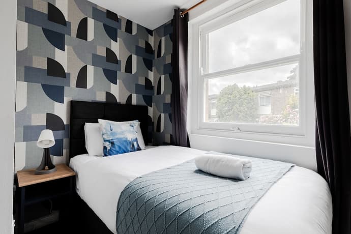 Wembar Hotel, Primary image