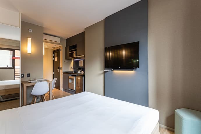 Charlie Alphaville, Primary image