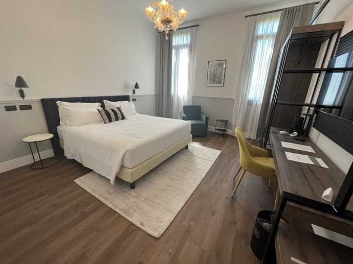 The Foscarini, Primary image