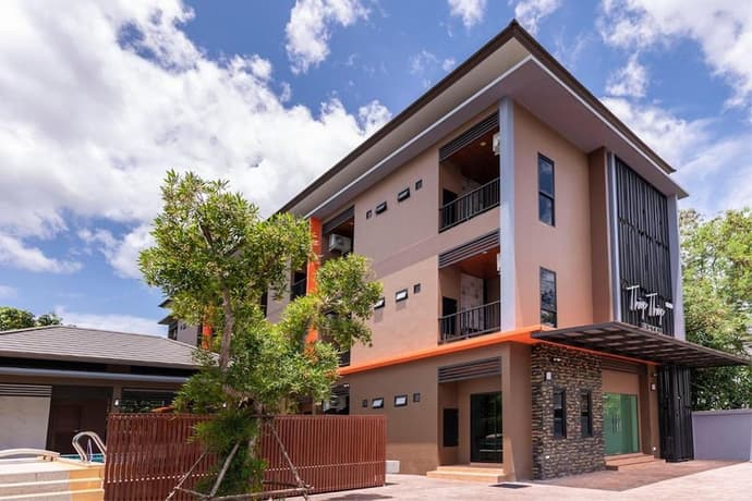 Thip Thip Hotel, Primary image