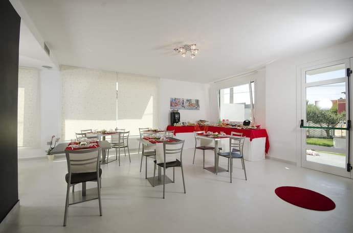 Rainbow resort, Lobby