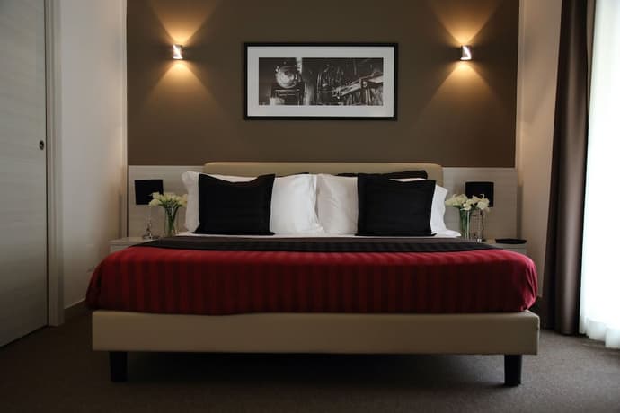 Stelle Hotel The Businest, Primary image