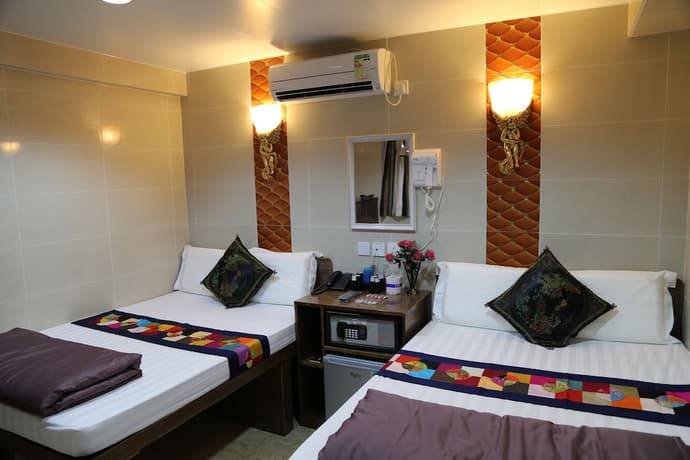 Australian Guest House, Primary image