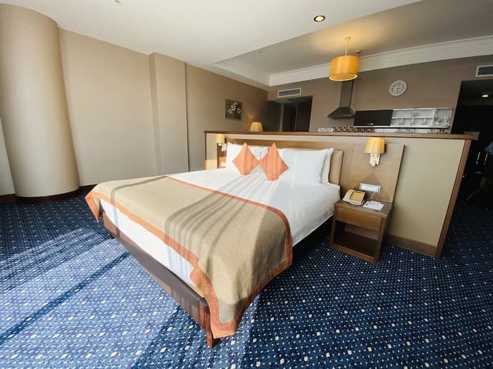 Parkside Hotel & Apartments, Room