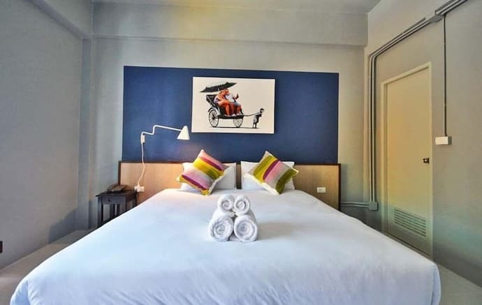 Chalong Sea Breeze, Primary image