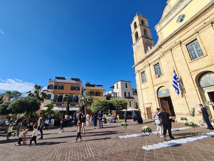 Nikolas Rooms, Primary image