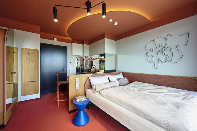 SmartApart, Primary image