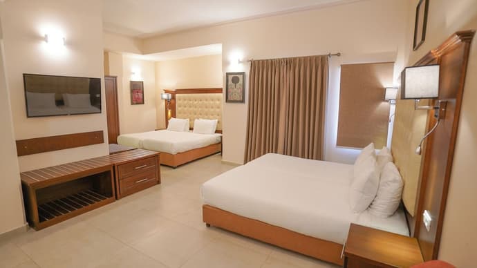 Gloria Hotel, Primary image