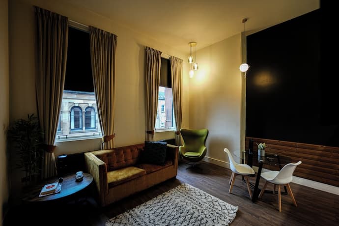 Revolver - Hostel, Primary image