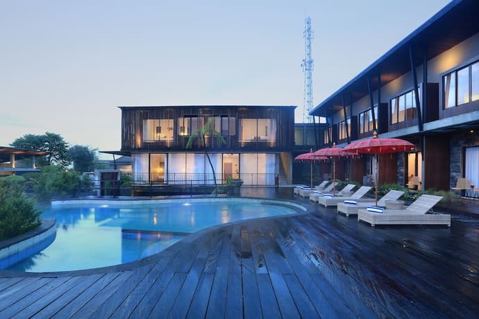 Pramana Zahill Kintamani, Primary image