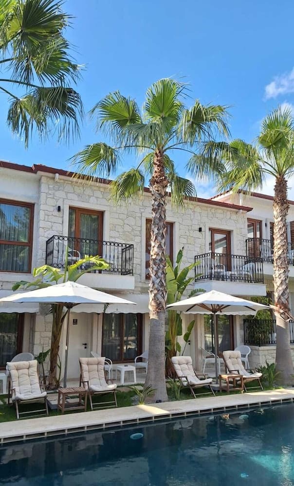 ICARUS ALACATI +16, Primary image