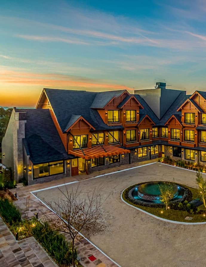 Château Laghetto Collection, Primary image