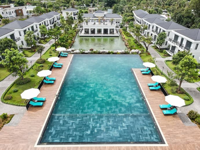 DAD RESORT, Primary image