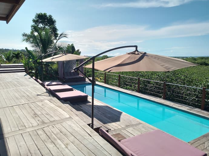 Villa F&B, Primary image