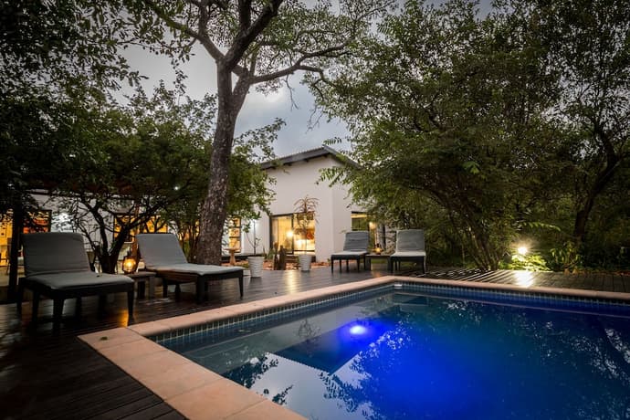 Gem in the bush lodge, Primary image