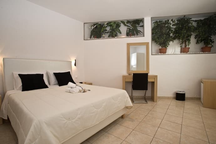 Zannis Hotel, Primary image