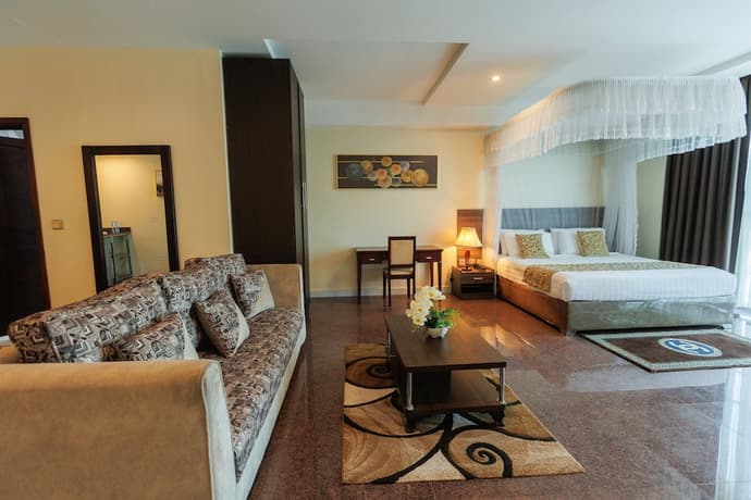 Koki Hotel, Primary image