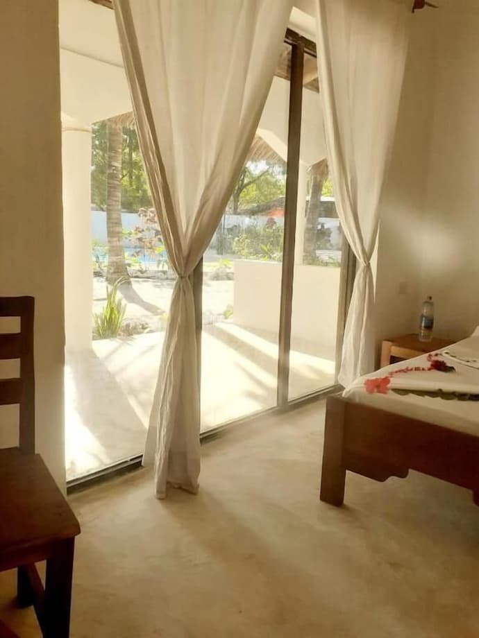 Maua beach lodge, Room