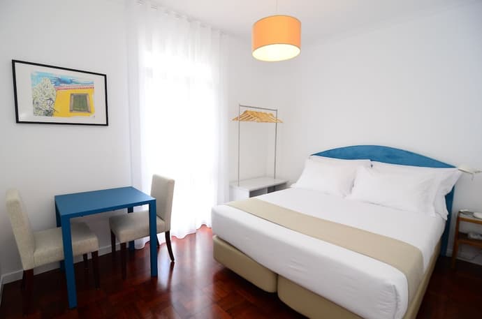 Vila Alegria, Primary image