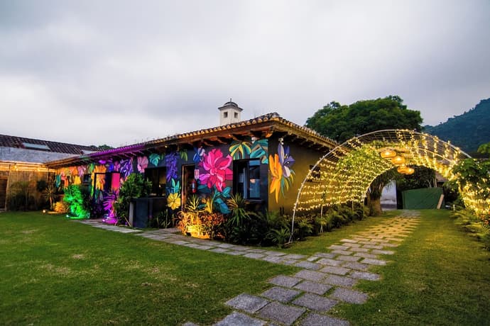 Yes Please Hostel, Primary image