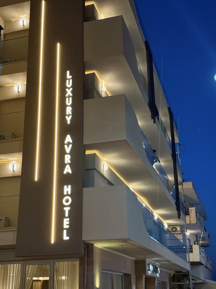 Avra Hotel, Primary image