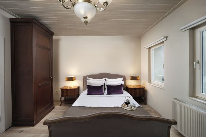 Meroddi Galata Flats, Primary image