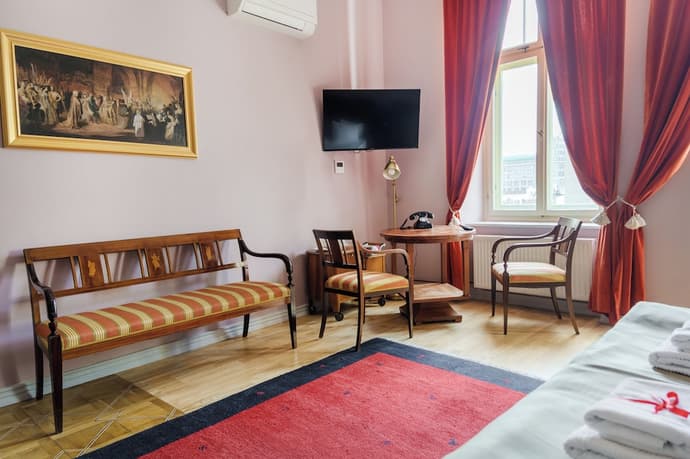 Chopin Boutique, Primary image