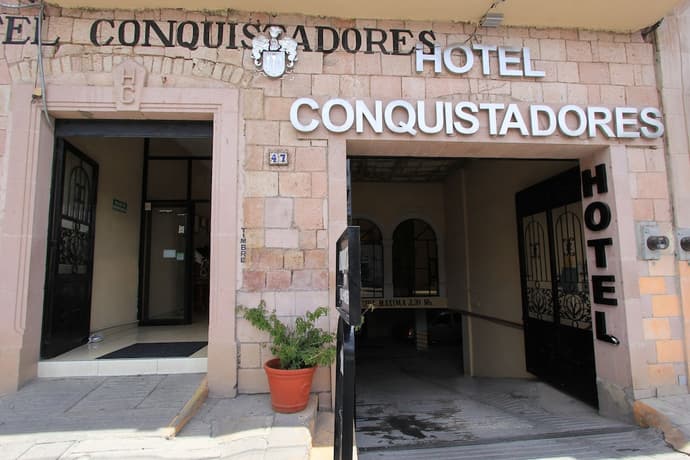 Hotel Conquistadores, Primary image