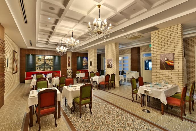 Crystal Waterworld Aqua Collection, Primary image