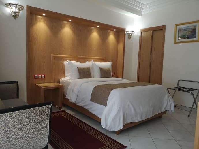 Majliss Hotel, Primary image