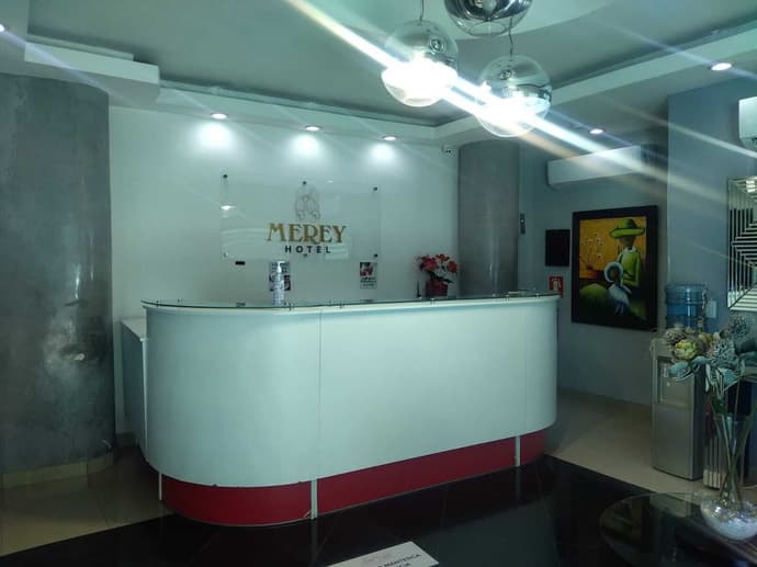 Hotel Merey, Primary image