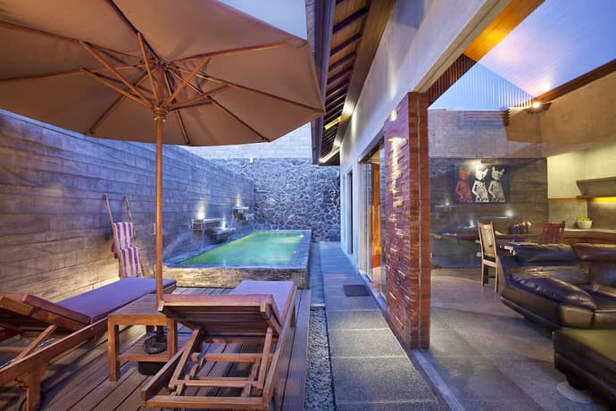 Bracha Villas, Primary image