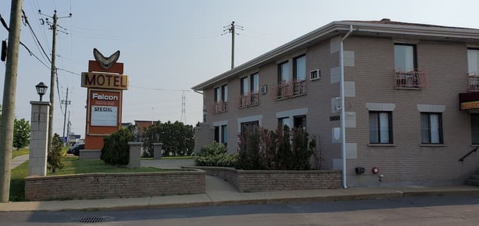 Falcon Motel Brossard, Primary image