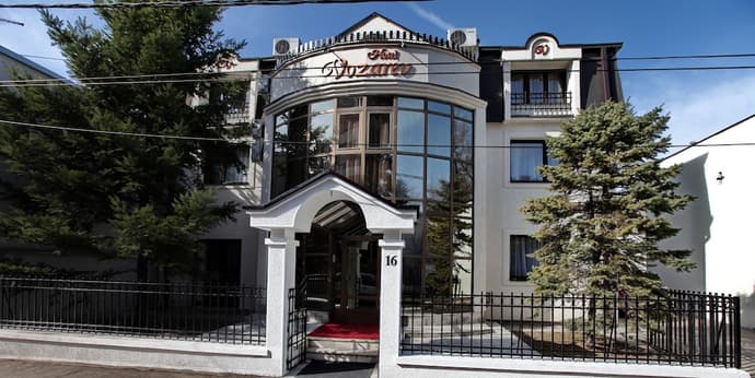 Hotel Vozarev, Primary image